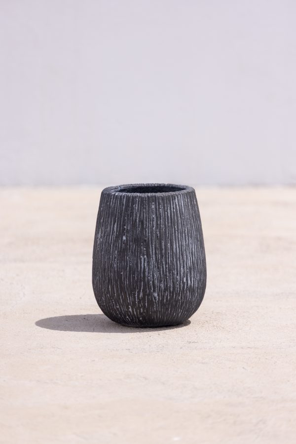 Grand Black Coconut modern indoor/outdoor pot