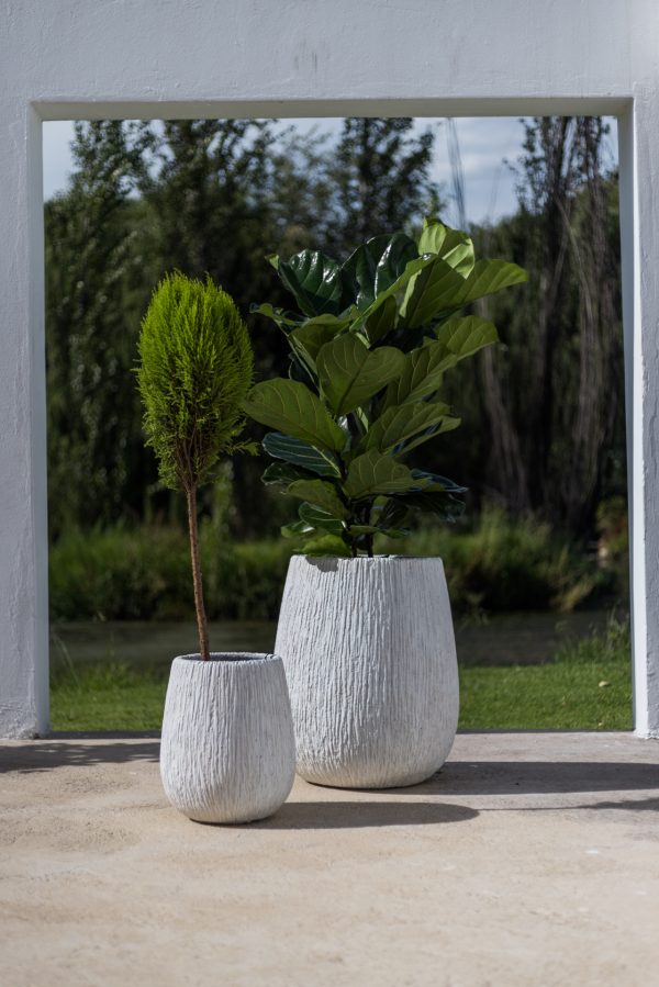 Grand White Coconut Modern Indoor/outdoor pot - Image 2