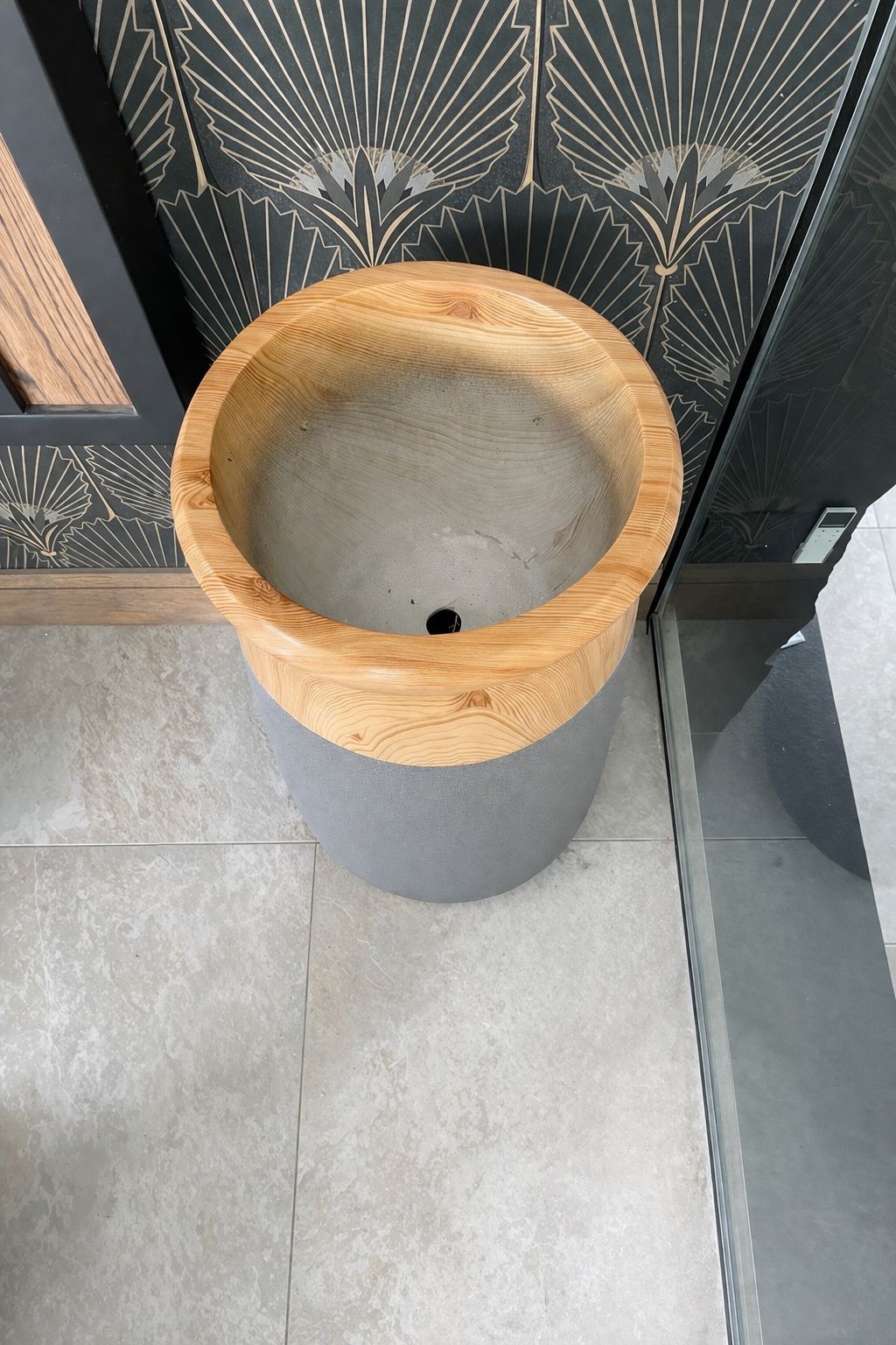 Grey Meridian Modern Indoor Pot - Image 5